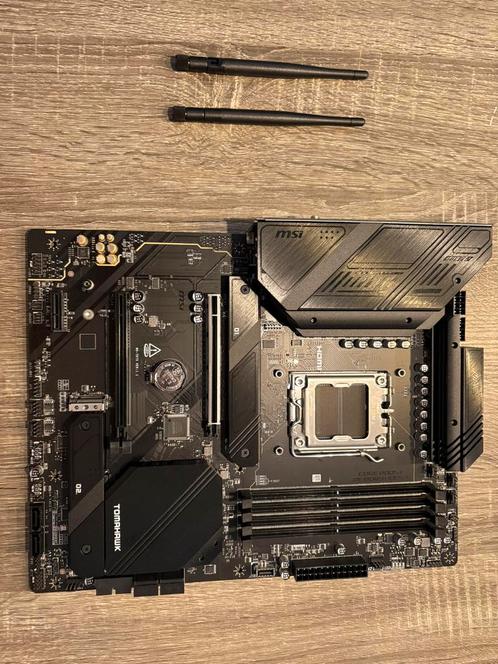 MSI MAG B650 tomahawk wifi DEFECT!!!, Computers en Software, Moederborden, Niet werkend, AMD, DDR5, Ophalen