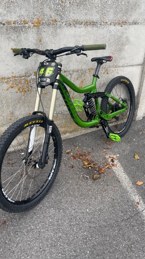 Kona operator 2013 mtb moutanbike downhill ruilen kan❗️, Fietsen en Brommers, Fietsen | Crossfietsen en BMX, Zo goed als nieuw