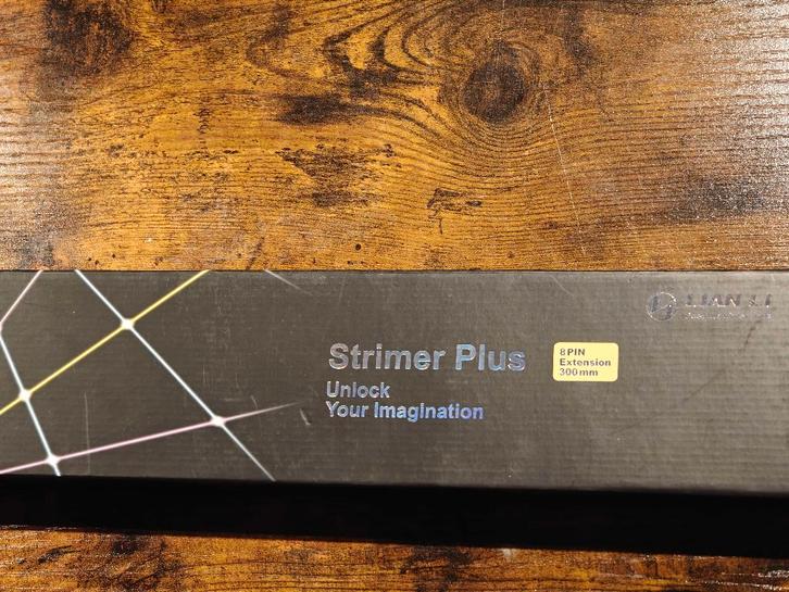 Lian Li Strimmer Plus 2x8Pin, Informatique & Logiciels, Boîtiers d'ordinateurs, Comme neuf, Enlèvement ou Envoi