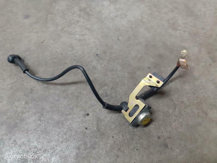 Startrelais houder kabels 748 916 996 998, Motoren, Onderdelen | Ducati, Gebruikt, Ophalen of Verzenden