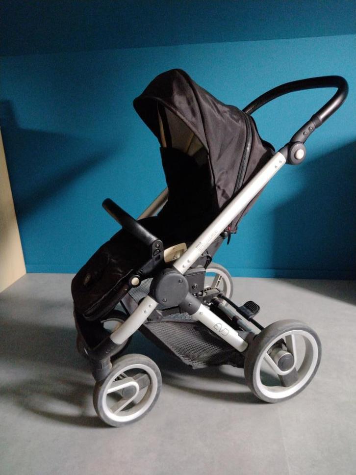 Buggy Mutsy EVO (+wieg), Kinderen en Baby's, Kinderwagens en Combinaties, Gebruikt, Combiwagen, Mutsy, Luchtbanden, Met reiswieg