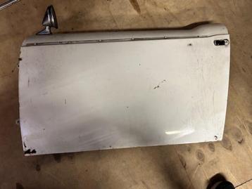 Triumph TR4-4A deur beschikbaar voor biedingen