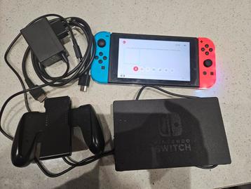 Nintendo switch met accessoires  beschikbaar voor biedingen