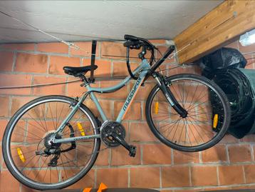 Damesfiets beschikbaar voor biedingen