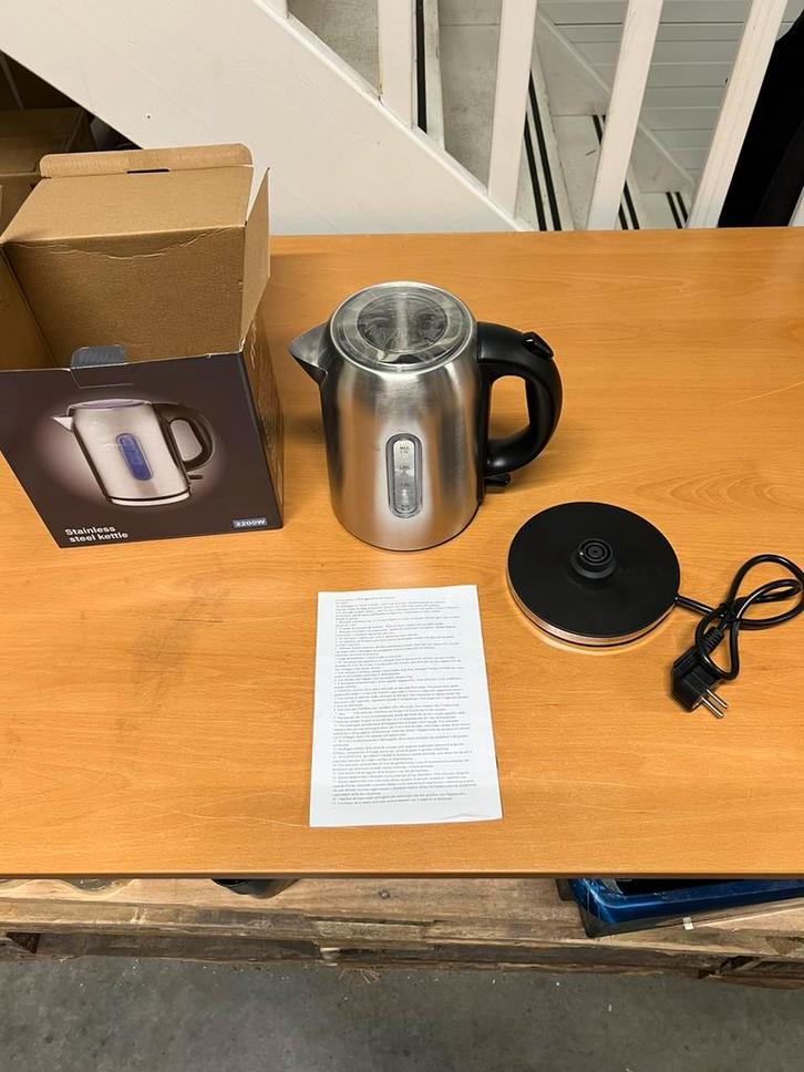 Bouilloire - 1,7 L - 2200 W - Bouilloire en acier inoxydable, Electroménager, Bouilloires, Comme neuf, 1 à 2 litres, Inox, Enlèvement ou Envoi