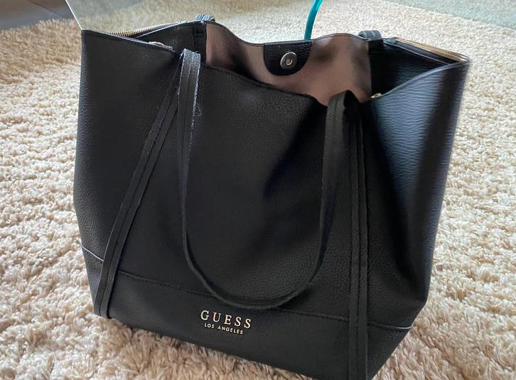 Zwarte Lederen Handtas Guess Los Angeles, Handtassen en Accessoires, Tassen | Damestassen, Nieuw, Handtas, Zwart, Ophalen of Verzenden