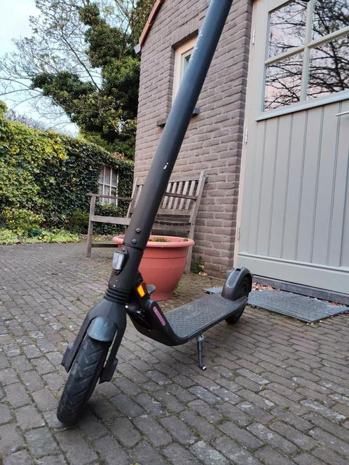 Ninebot E25E Electrische step, Fietsen en Brommers, Steps, Zo goed als nieuw, Ophalen