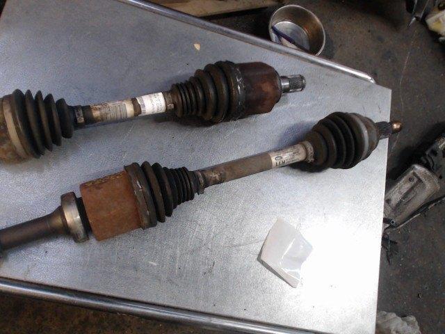 Cardan gauche Land Rover 2.2TD4 110kw 2011-2015 LP/15172, Auto-onderdelen, Remmen en Aandrijving, Rover, Gebruikt, Ophalen of Verzenden