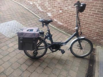 Electrische plooifiets, Fietsen en Brommers, Fietsen | Vouwfietsen, Ophalen, Zo goed als nieuw, Overige merken, Versnellingen