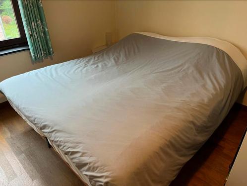 2-persoonsbed (elektr. verstelbaar), matrassen en bedlinnem, Huis en Inrichting, Slaapkamer | Matrassen en Bedbodems, Zo goed als nieuw