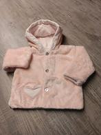 Babyjasje maat 68. Mat schattig hartje erop., Ophalen, Gebruikt, Jasje