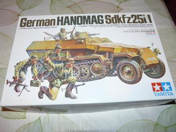 SDKFZ 251 TAMIYA 1/35 AVEC FIGURINES  disponible aux enchères