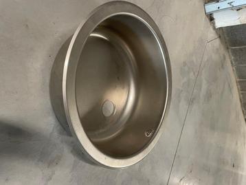 afwasbak in alu beschikbaar voor biedingen