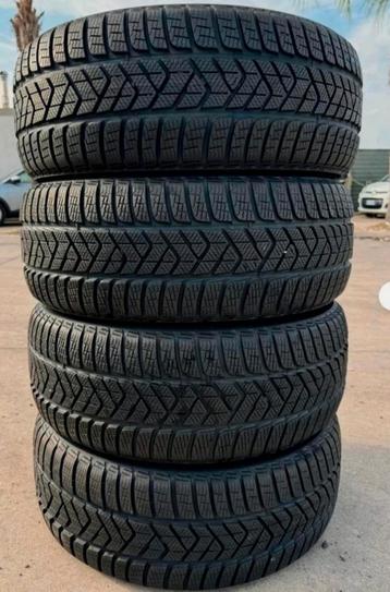 Set van 4 PIRELLI M+S banden Maat 255 55 R20 110V als NIEUW beschikbaar voor biedingen