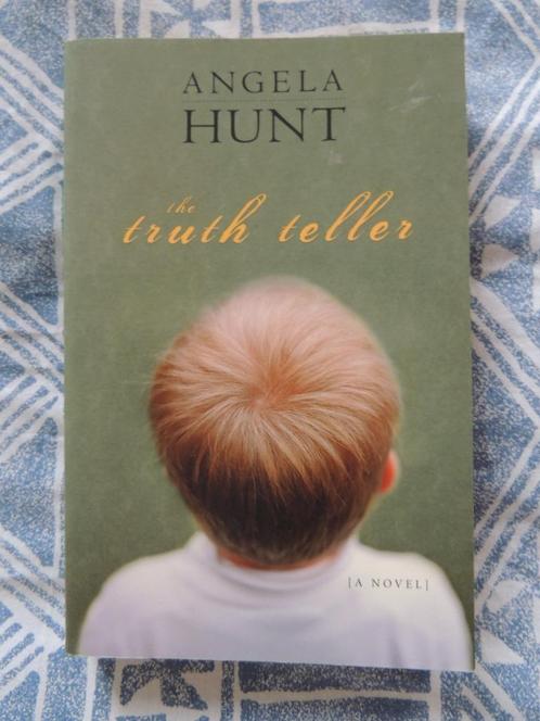 The Truth Teller by Angela Hunt, Boeken, Thrillers, Zo goed als nieuw, Amerika, Ophalen of Verzenden