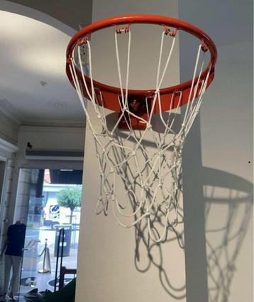 BASKETBALRING MET NETJE NIEUW beschikbaar voor biedingen