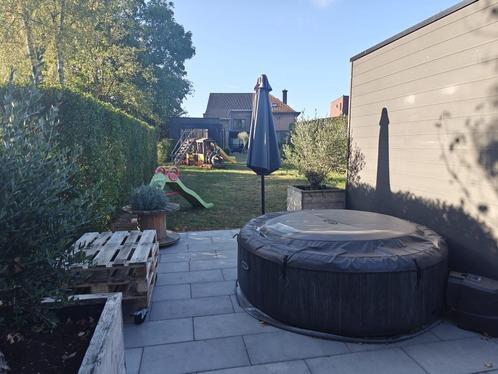 Intex greywood jacuzzi 6 personen, Tuin en Terras, Bubbelbaden en Hottubs, Zo goed als nieuw, Opblaasbaar, Afdekzeil, Grondzeil