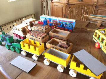 oud houten speelgoed, treinen, weefgetouw enz...  beschikbaar voor biedingen