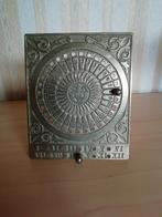Koperen messing kalender maand- en dagaanduiding , Ophalen of Verzenden, Koper