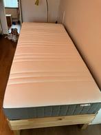 Bed 90cm x 200cm IKEA + matras, Beige, 90 cm, Eenpersoons, Zo goed als nieuw