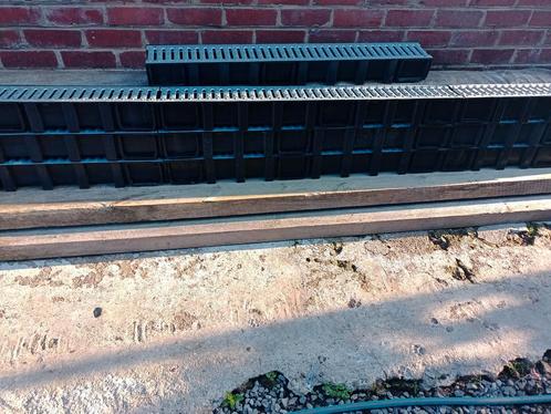 10 nieuwe Nicoll-dakgoten, nooit geïnstalleerd, Doe-het-zelf en Bouw, Buizen en Afvoer, Nieuw, Dakgoot, PVC, 6 meter of meer, 80 mm of meer