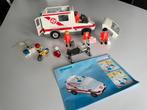 Playmobil ziekenwagen ambulance 4221 + 2 extra figuren, Ophalen of Verzenden, Zo goed als nieuw