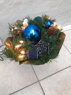 Boeket met blauwe kerstversiering en verlichting., Enlèvement, Comme neuf