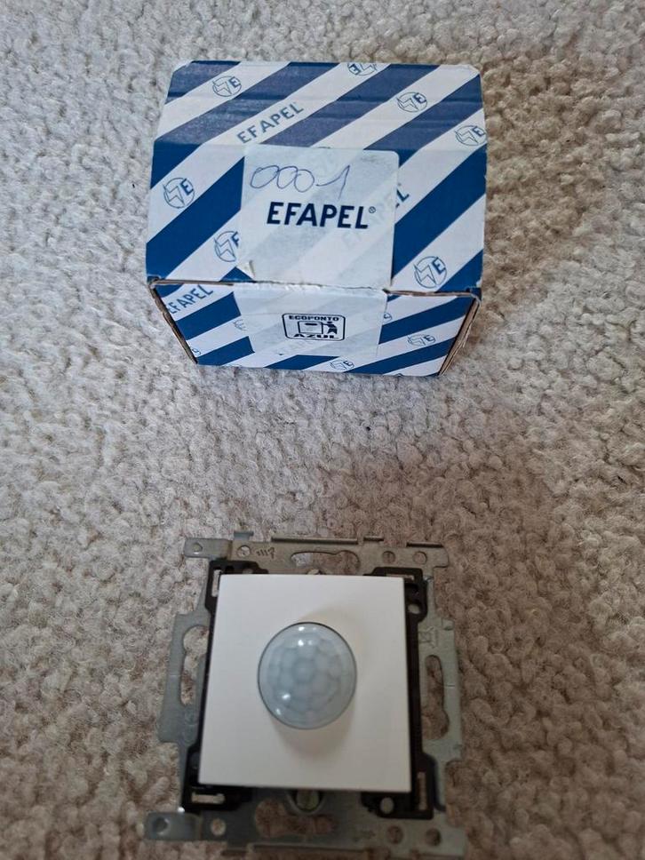 Inbouw beweging melder van Efapel, Computers en Software, Processors, Ophalen of Verzenden