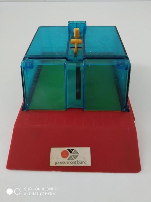 Automatische garage voor 2 oldtimers (Mont Blanc), Hobby en Vrije tijd, Modelauto's | 1:87, Gebruikt, Auto, Overige merken, Ophalen of Verzenden
