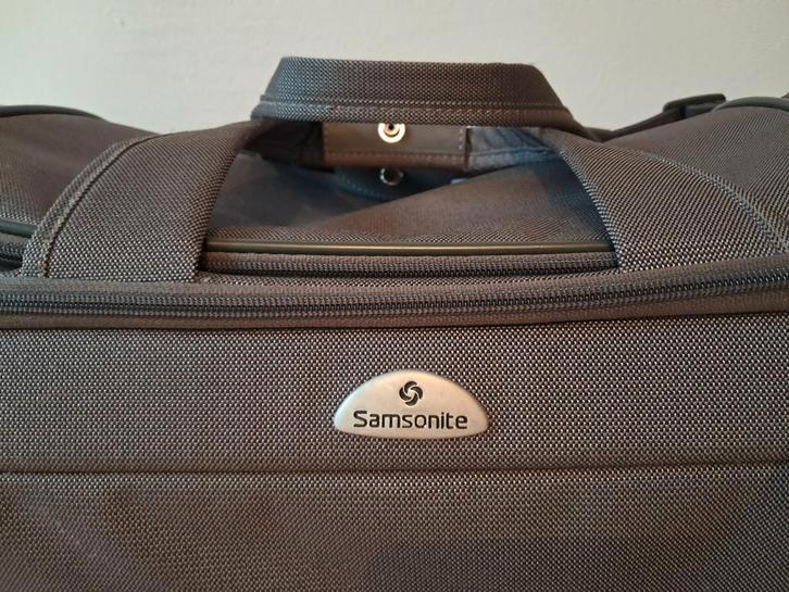 Samsonite reistas, Handtassen en Accessoires, Tassen | Reistassen en Weekendtassen, Wieltjes, Ophalen
