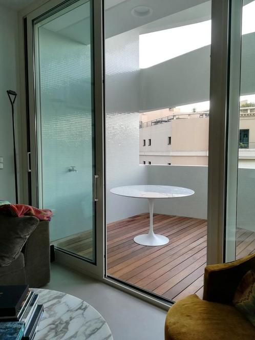 Céramique in outdoors tulipe tafels Eero Saarinen stoelen, Huis en Inrichting, Bureaus, Zo goed als nieuw, Ophalen of Verzenden