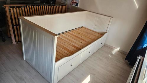 Zetelbed 1-2 persoons, Huis en Inrichting, Slaapkamer | Bedden, Zo goed als nieuw, Eenpersoons, 80 cm, 200 cm, Hout, Wit, Verstelbaar