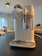 Nespresso Latissima One, Elektronische apparatuur, Koffiezetapparaten, Ophalen, Koffiepads en cups, Gebruikt, Espresso apparaat