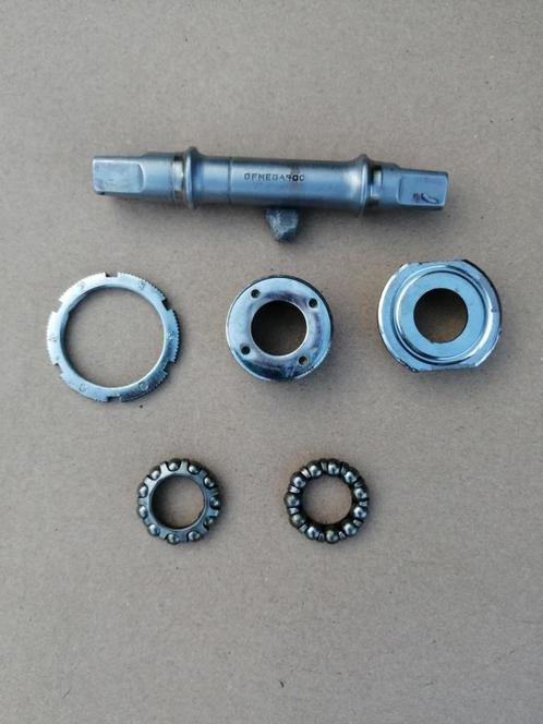 OFMEGA 70C Italiaanse standaard 36x24 trapas, Fietsen en Brommers, Fietsonderdelen, Racefiets, Crankstel of Pedalen, Ophalen of Verzenden