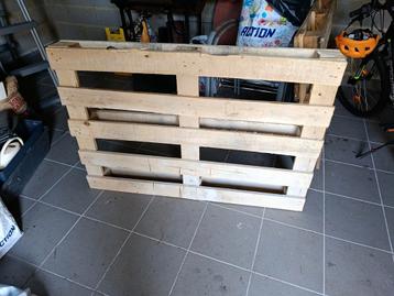 Pallettes neuves beschikbaar voor biedingen