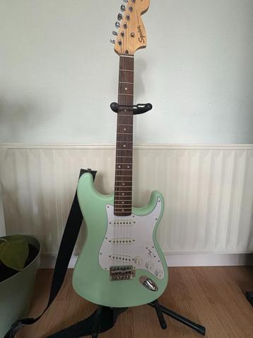 Squier Affinity Stratocaster in Surf Green beschikbaar voor biedingen
