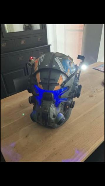 Titanfall 2 vanguard srs collectors edition helmet beschikbaar voor biedingen