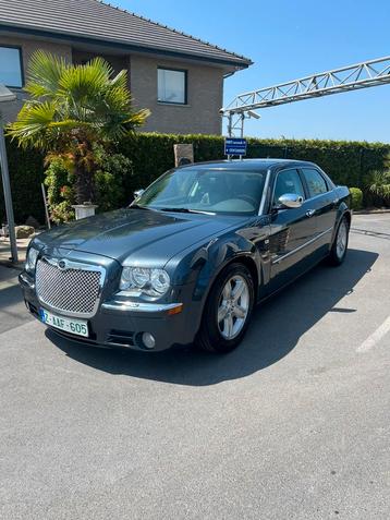 Chrysler 300c 2.7 benzine met 132000km beschikbaar voor biedingen