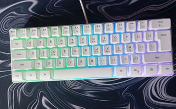 Gaming Keyboard Wit beschikbaar voor biedingen
