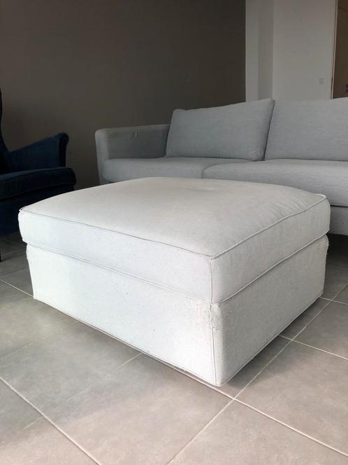 Repose-pieds avec rangement Kivik Ikea, Huis en Inrichting, Zetels | Voetbanken en poefs, Gebruikt, Rechthoekig, Stof, Ophalen