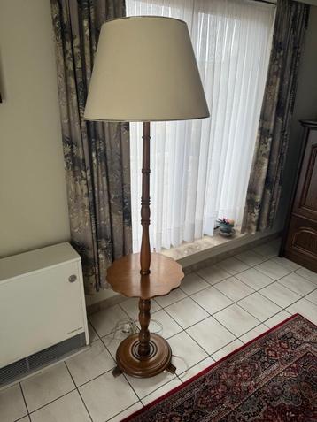 LAMPADAIRE van de 70 jaren, Enlèvement