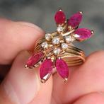 18 karaat heel mooi goud ring met  Rubijne Diamanten, Handtassen en Accessoires, Ringen, Ophalen, Zo goed als nieuw, Met edelsteen