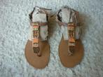Teensandalen met Pareltjes, Bruin, Nieuw, Sandalen of Muiltjes, Ophalen of Verzenden