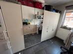 Kast bestaande uit 5 delen, Ophalen