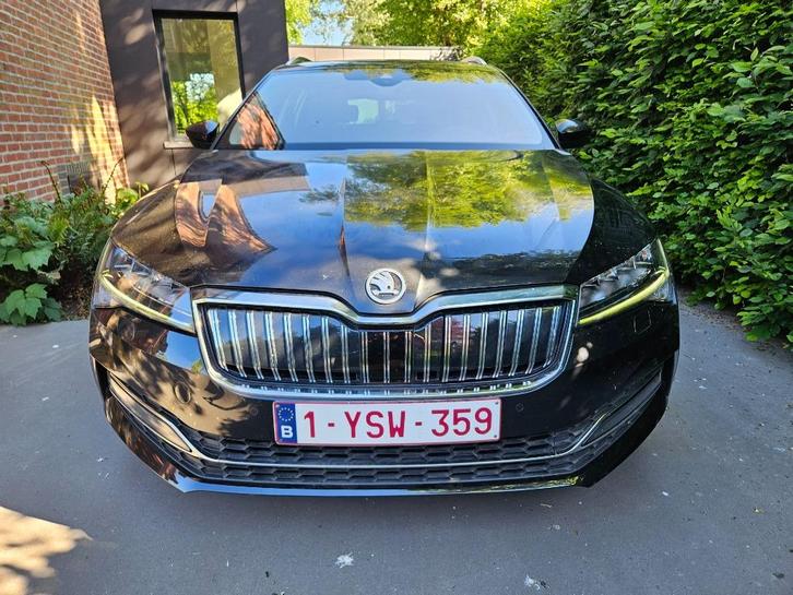 Skoda Superb Plug-in 115.000 km, bijna full-option, Auto's, Skoda, Particulier, Superb, ABS, Achteruitrijcamera, Adaptieve lichten