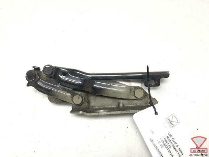 vw golf 6 motorkap scharnier rechts 5k0823302a, Auto-onderdelen, Overige Auto-onderdelen, Volkswagen, Gebruikt