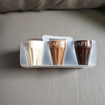 6 tasses à espresso neuves beschikbaar voor biedingen