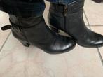 Enkellaarsjes Tamaris zwart leer 38 weinig gedragen, Kleding | Dames, Schoenen, Ophalen of Verzenden, Zo goed als nieuw, Zwart