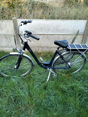 Qwic elektrische fiets en Batavus  disponible aux enchères