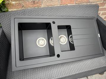 Keuken wastafel beschikbaar voor biedingen